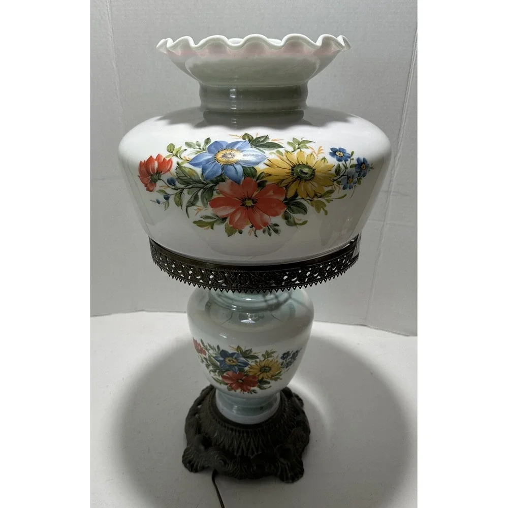 Vintage Gone With The Wind Hurricane Table‎ Lamp 23